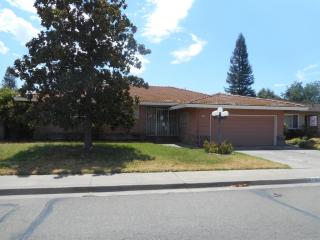 518 Darling Way, Roseville, CA 95678-4349
