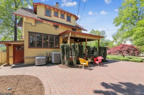 49 Plymouth St, Montclair NJ  07042-2617 exterior