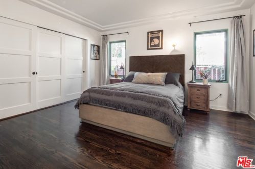 2621 Glenoaks Blvd, Glendale CA  91206-3108 exterior