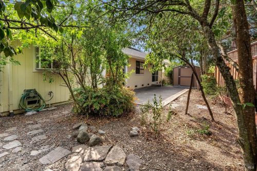 2013 Waltzer Rd, Santa Rosa CA  95403-1827 exterior