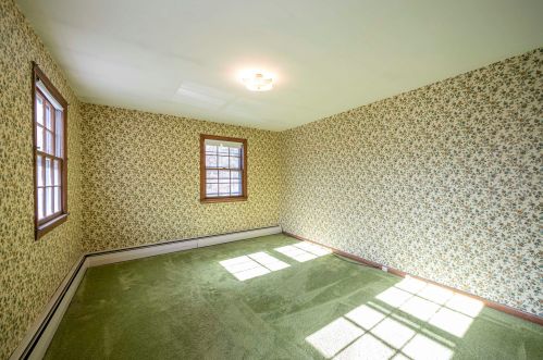 27 Cabot Dr, Nashua NH 03064-1630 exterior