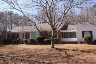 1404 Westbrook Dr, Winston Salem, NC 27103-1322