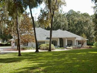 15705 Acorn Cir, Tavares, FL 32778-9784