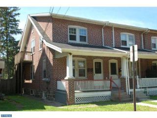 708 3rd St, Lansdale, PA 19446-2111