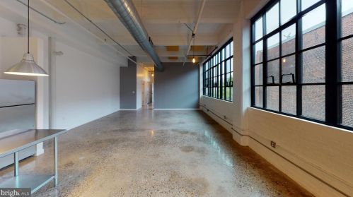 20 3rd St, Philadelphia PA  19106-2113 exterior