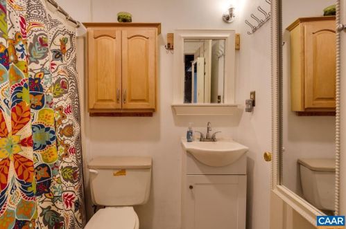 374 Shr Rd, Bybee VA  22963-5236 exterior