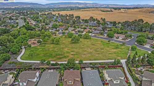1553 Buttercup Ct, Livermore CA  94551-6718 exterior
