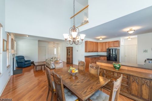 62 Joseph Dr, Flemington, NJ 08822-5115