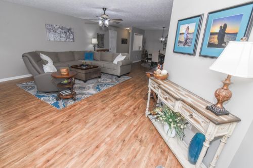 302 Keeneland Dr, Newport KY  41075-4071 exterior