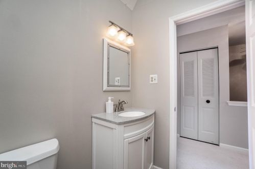 627 Coates Ln, Norristown PA  19406-2558 exterior