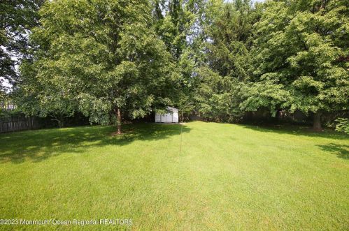 93 Poricy Ln, Tinton Falls NJ  07701-5312 exterior