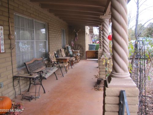 1006 Mescal Dr, Sunizona, AZ 85625-4045