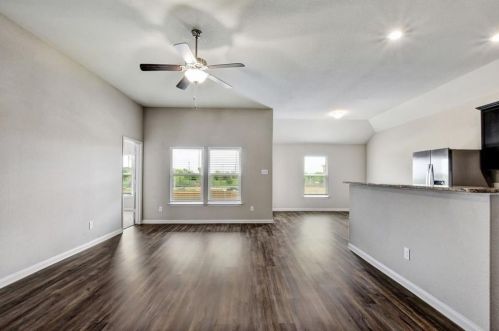 1408 Violet Ln, Uhland, TX 78640