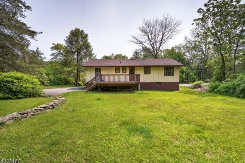 901 Meadowbrook Rd, Fredon NJ  07860-4519 exterior