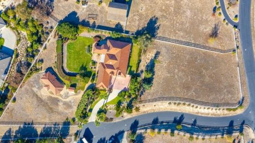 230 Dove Ct, Pismo Beach, CA 93420-5336