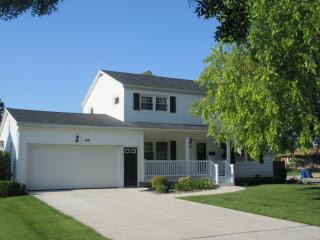 48 Barberry Ln, Buffalo, NY 14221-3112