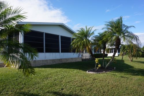 8218 Bitterbush Ln, Fort Pierce, FL 34952-3317