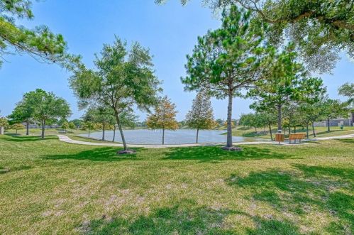 12919 Southern Rdg Dr, Pearland TX  77584-3699 exterior