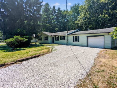 263 Charles Rd, Pataskala, OH 43062-7835