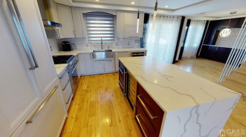 33 Berkshire Rd, Old Bridge NJ  08857-1601 exterior