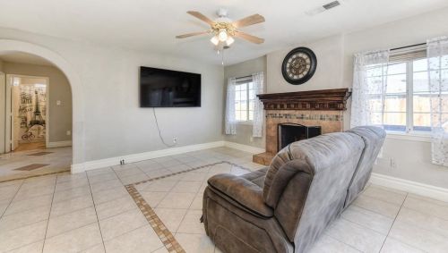6732 Superior Dr, North Highlands CA  95660-3729 exterior