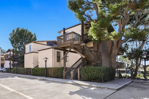 6120 Marina Pacifica Dr, Long Beach, CA 90803-3876