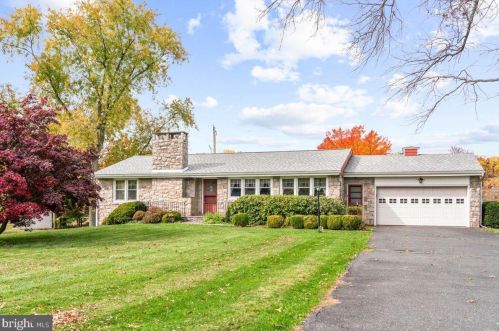 1379 Kutz Dr, Pottstown, PA 19465-7488