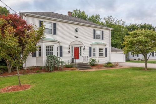 14 Sayles Hill Rd, Lincoln, RI 02838-1227