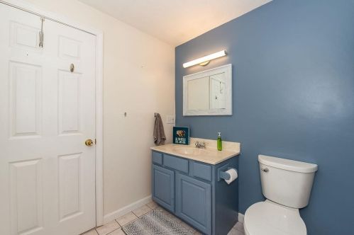 156 Raymond Rd, Deerfield NH  03037-1507 exterior