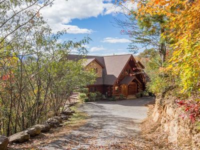 419 Pinnacle Vista Rd, Gatlinburg, TN 37738-6446
