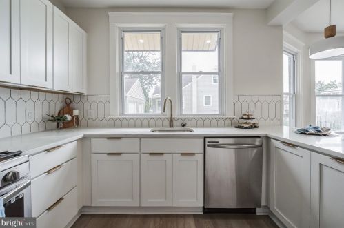 1954 49th St, Camden NJ  08110-2958 exterior