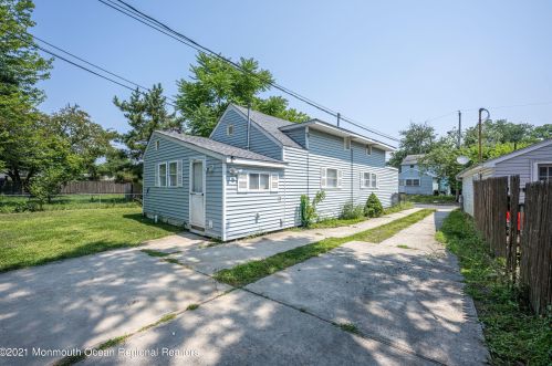 25 Kentucky Ave, Middletown, NJ 07748-5537
