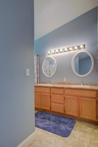 1440 Ranch House Ct, Valley Home CA  95361-8879 exterior