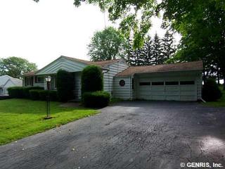 9029 Roanoke Rd, Stafford, NY 14143-9524