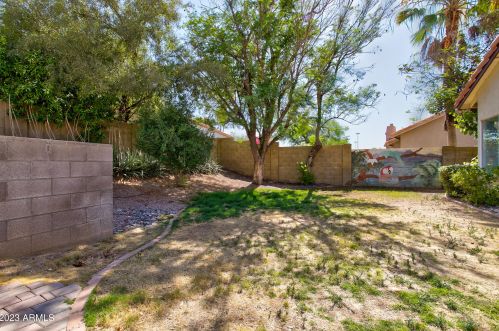 4632 Crocus Dr, Phoenix AZ 85032-5747 exterior