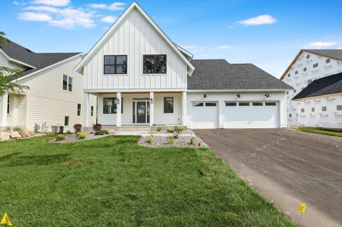 11724 Azure Ln, South Saint Paul, MN 55077-5486