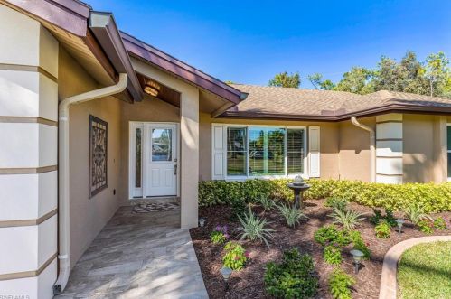 3690 Cartwright Ct, Bonita Springs, FL 34134-7570