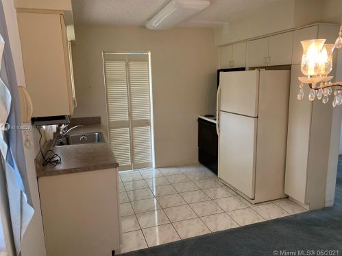 6990 10th Ave, Hialeah, FL 33014-5204
