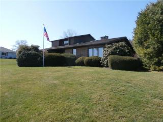 5424 Tannery Rd, Schnecksville, PA 18078-2139