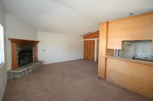 817 Fir Ln, Big Bear City, CA 92314-9691