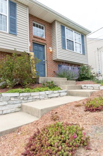 1066 Shadowridge Dr, Covington, KY 41018-4019