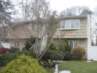 202 Concord Rd, Smith Point, NY 11967-3219