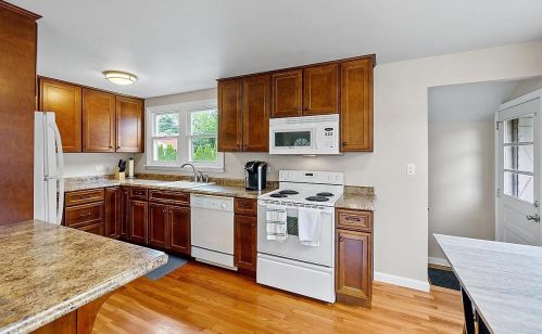 15 Crestview St, Keene NH  03431-2607 exterior