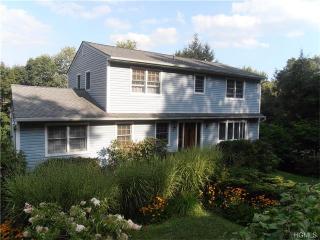 54 Prince Rd, Mahopac, NY 10541-3933