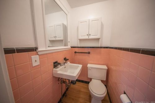 17 Wild Rose Pl, Waterford CT  06385-2328 exterior