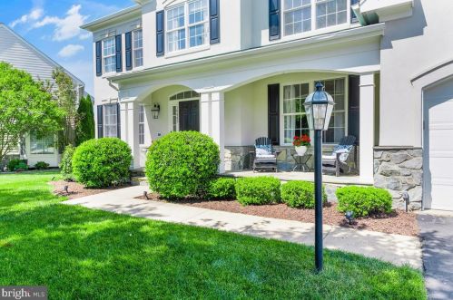 19445 Mill Dam Pl, Leesburg, VA 20176-8427