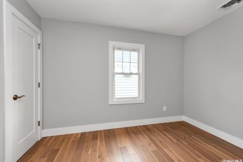 118 Lawson Ave, East Rockaway NY  11518-2327 exterior