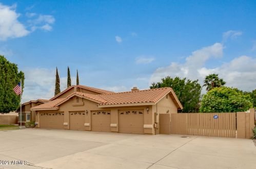 5443 West Wind Dr, Glendale, AZ 85310-2937