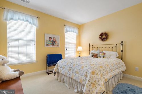 122 Somerfield Rd, Swedesboro NJ  08085-2504 exterior