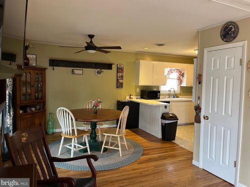 22720 Pine Dr, Lewes, DE 19958-5690